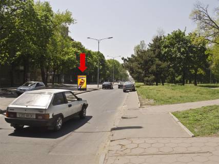 Сiтiлайт A у Одесі, 1.8x1.2  Гагаріна пр. / Шевченка пр., роздільник, №1, до Сегедської вул. Фото 1