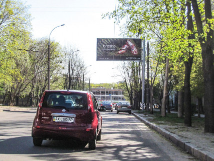 Билборд A в Харькове, 3x6  Космонавтів вул., 3, в центр фото 1