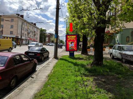 Ситилайт  в Черновцах, 1.8x1.2  Головна вул., 126, навпроти Укрексімбанку, з центру фото 1