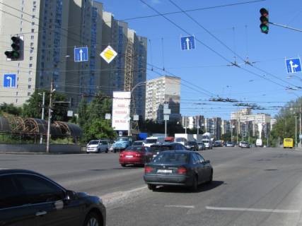 Бэклайт B в Киеве Правди пр. - Свободи пр., ТЦ "Орнамент" (супермаркет Сільпо, магазин Будинок іграшок) фото 1
