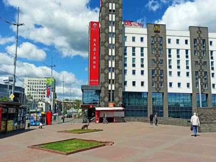 Видеоборд A в Киеве, 18x4  Ползунова вул., 6, готель "Ібіс" - 642978 фото 1