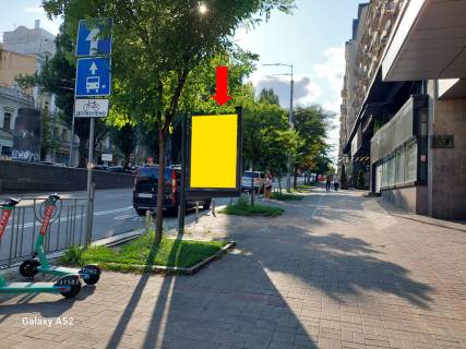 Сiтiлайт A у Києві, 1.8x1.2  Шевченко бул., 2/54, біля магазину Zarina, в сторону Євгена Чикаленка (кол. Пушкінська) вул. Фото 1