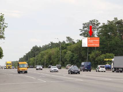 Билборд A в Киеве, 3x6  Броварський пр., біля магазину "Flagman", з центру фото 1