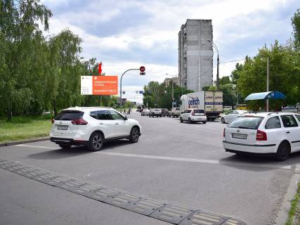 Білборд, Бігборд (Борд)  A у Києві, 3x6  Сім'ї Сосніних вул. - бул. Кольцова, біля супермаркету "Ашан", на світлофорі Фото 1