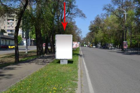 Сiтiлайт  у Дніпро (Дніпропетровськ) пр. Пушкіна, на розподільчій алеї, від вул. А.Фабра до просп. О.Поля -2- Фото 1