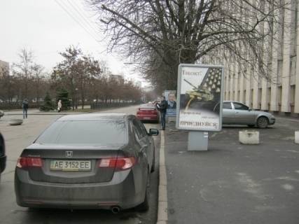 Ситилайт A в Днепр (Днепропетровск), 1,2x1,8  пр.Дмитра Яворницького, 93 (1), Будинок Профспілок, Центральний парк відпочинку ім.Глоби, НОМЕР1 фото 1