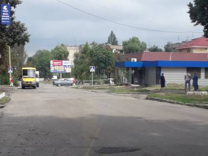 Білборд, Бігборд (Борд)  A у Марганці, 6х3  м. Марганець, перехрестя Сонячного кварталу на вулиці Перспективна (навпроти буд. 14 по вул.Сонячний квартал) Фото 1