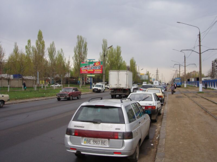 Билборд A в Николаеве ул. Космонавтов / ул. Днепровская, рынок фото 1