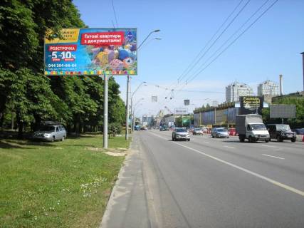 Білборд, Бігборд (Борд)  B у Києві, 3х6  Проспект Перемоги,заправка AMIC Фото 1