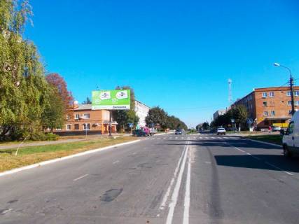 Билборд B в Путивле, 6x3  Курська вул., 18  в центр 0,1 м фото 1