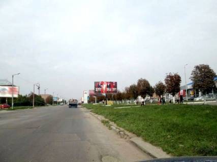 Билборд A в Ивано-Франковске, 6x3  Надрічна вул., 225 (напроти ТРЦ "Велес" та Диллер "Toyota" "Класік-Авто") фото 1