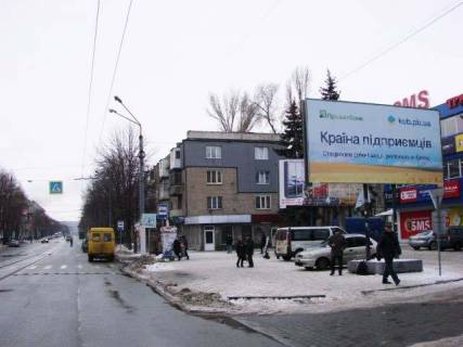 Білборд, Бігборд (Борд)  A у Кривому Розі, 6x3  Південний  пр., 35 (ЮГОК, КТ "Зірка",  "АТБ") Фото 1