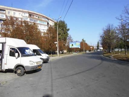 Билборд B в Кривом Роге, 6x3  мкр. Горняцкий, 42 (ТЦ "АТБ), до Миколи Свитальського вул. фото 1