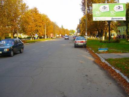 Билборд A в Пирятине Соборна ул.,29 (банк "НАДРА") фото 1