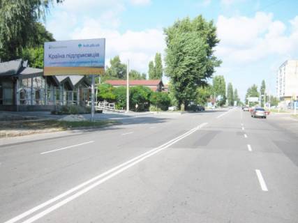 Билборд B в Черкассах, 6x3  Гагаріна вул., 33 (АЗС "Укрнафта",ресторан"Рушничок",ЖК "Сімейний",300 м. до "Великої Кишені") фото 1