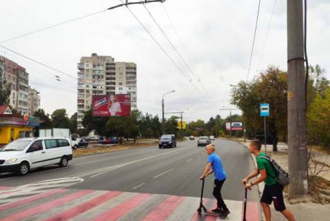 Билборд B в Сумах, 6x3  Героїв Крут вул., 8 (200 м. від "Епіцентру") фото 1