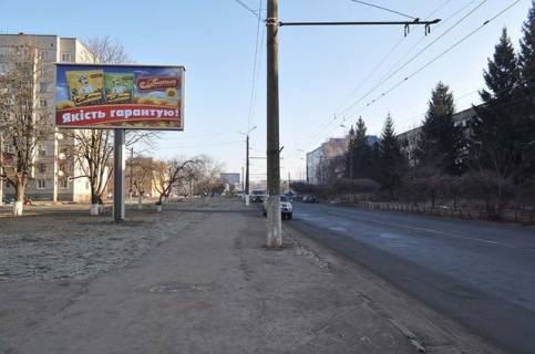 Билборд B в Виннице, 6x3  Зулинського вул., 39 (ж\м "ДПЗ 18"  , 200  до ТЦ та сервісного центру "Bosch") фото 1