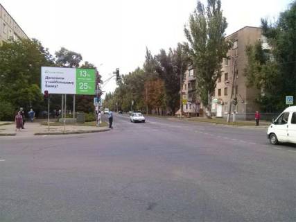 Билборд B в Кривом Роге, 6x3  Калнышевськогов ул., 15б - Українська вул., до Купріна вул. фото 1