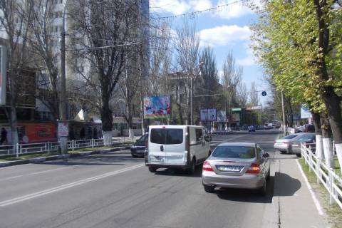 Беклайт B у Миколаєві пр. Ушакова - ЦУМ Фото 1