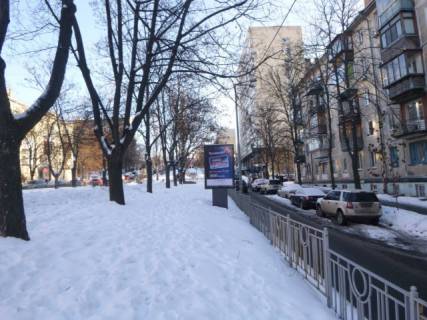 Ситилайт A в Киеве, 1.2x1.8  Марії Приймаченко бульвар (Лихачова), 8 (бульварна частина) схема