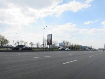 Бэклайт B в Львове, 8м х 4м  Бажана Миколи проспект, М"Вирлиця" , рух в напрямку Києва, ліворуч схема