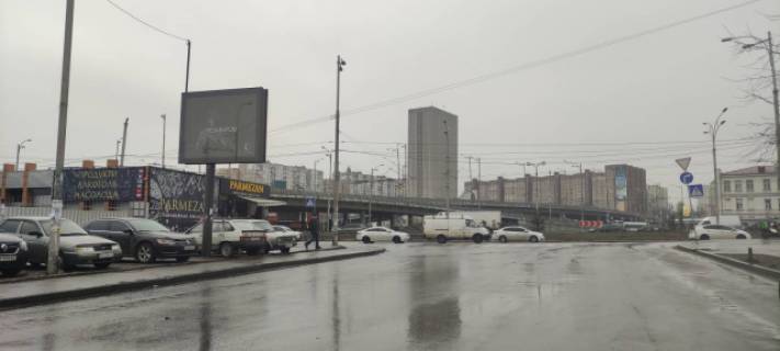 Скролер, Скрол B у Львові, 2,32м х 3,14м  Деміївська площа / Руслана Лужевського (Червоноармійський) провулок - 486522 схема