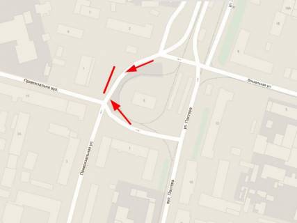 Брандмауэр A в Днепр (Днепропетровск) Привокзальна вулиця, 3. Поряд центральний ж / д вокзал, центральний ринок "Озерка", кінцеві зупинки більшості маршруток і трамваїв міста і передмістя схема