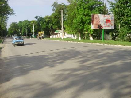 Білборд, Бігборд (Борд)  A у Кам'янець-Подільському Нігінське шосе (західна сторона) за 100 метрів до перехрестя з вул.Північною Фото 1