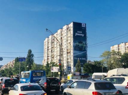 Брандмауэр + в Киеве Оболонська пл., 1 (→ТРЦ Dream Town) фото 1