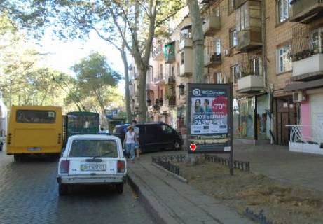 Ситилайт A в Одессе, 1.8x1.2  Пушкінська вул., 39 фото 1