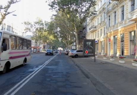 Ситилайт B в Одессе, 1.8x1.2  Рішельєвська вул., 17 фото 1