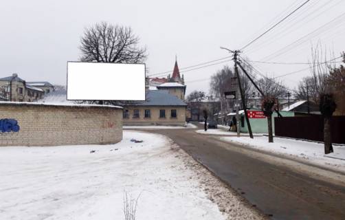 Билборд B в Бродах, 6x3м.  вул. Великі Фільварки, центр, міський стадіон, педагогічний коледж, Нова пошта, школа №1 фото 1