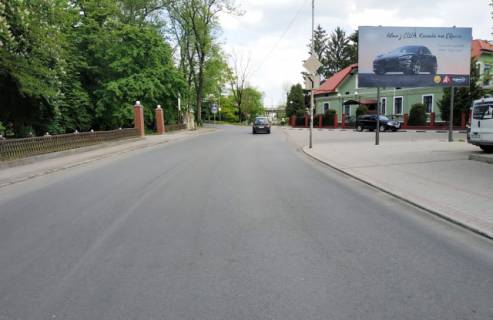 Билборд A в Самборе, 6x3м.  вул. Вокзальна, з/д вокзал, автостанція, парковка таксі, поряд торгові центри, АТБ, щільний потік автотранспорту фото 1