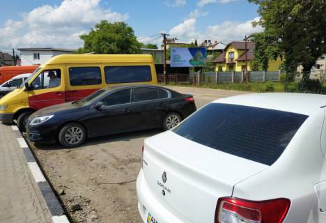 Билборд A в Самборе, 4x2м.  м. Самбір, вул. Торгова, напроти платформ центральної автостанції, великий трафік автотранспорту та пішоходів, ТЦ, базар фото 1