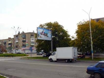 Билборд A в Павлограде, 3х6  вул. Дніпровська, №14  (Авторинок, CШБ) фото 1