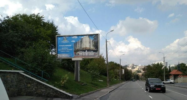 Билборд B в Виннице Маяковського, верхній фото 1