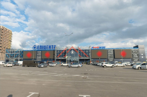 Видеоборд A у Києві, 15,36 х 8,64  Дніпровська наб., 13-В (4  екрани) - 588100 Фото 1