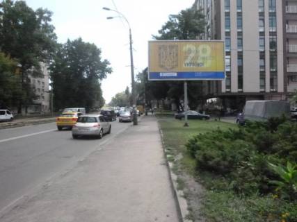 Призматрон, Призма A у Києві, 6x3  Кирилівська (Фрунзе), 123 в напрямку руху до центру міста - 196324 Фото 1