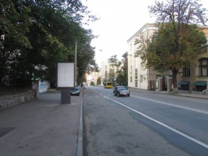 Ситилайт B в Киеве, 1.2x1.8  Бульварно-Кудрявська (Воровського), 20 на світлофорі, рух до площі Перемоги фото 1