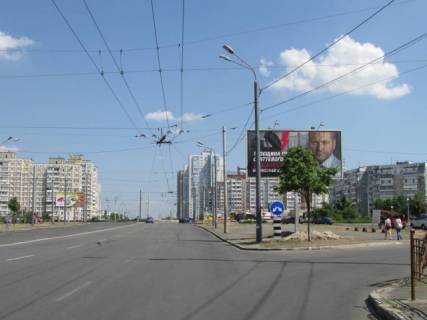 Призматрон, Призма A у Києві, 6x3  Червоної Калини проспект, 54 (за 150 метрів до вул. Олександри Екстер) - 196068 Фото 1