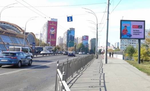 Видеоборд A в Киеве, 3.14x2.32  Чоколівський бульв.,42, (АЗС "ОККО"), ЗС "Караваєві дачі", рух до Берестейського пр-ту - 391355 фото 1