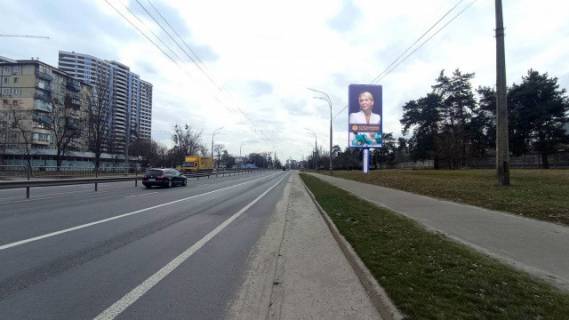 Бэклайт A в Киеве, 8x4  Воскресенський (Перова б-р) пр-кт, 4 навпроти фото 1