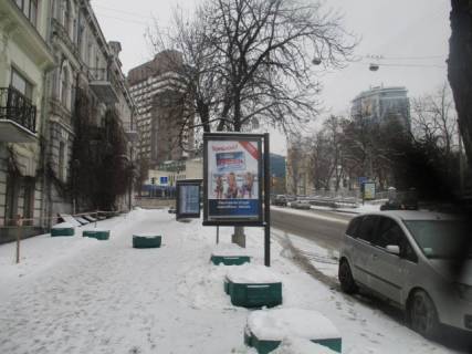 Ситилайт B в Киеве, 1.2x1.8  Симона Петлюри (Комінтерну), 4 фото 1