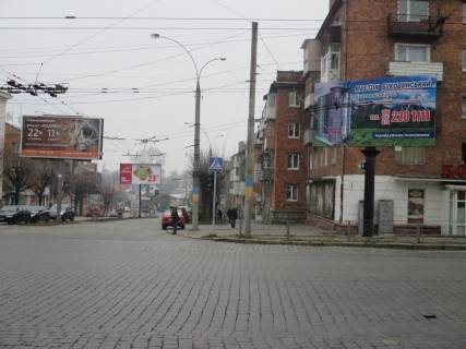 Билборд A в Черновцах, 3*6  на розі вул. Головної, 189 та проспекту Незалежності фото 1