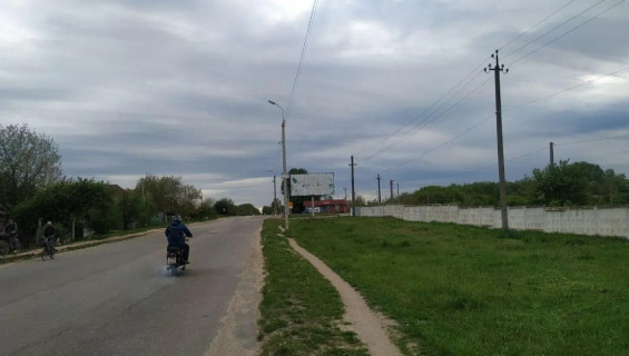 Билборд A в Бердичеве, 3х6  ул.Козацкая 70, холодокомбинат "Три медведя", виїзд на Хмільник фото 1