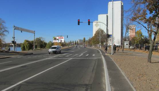 Білборд, Бігборд (Борд)  B у Києві, 6х3  вул.Райдужна від бульвара Перова Фото 1