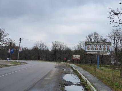 Билборд A в Бурштыне, 3х6  вул.Бандери  (Фаворит) ст.А фото 1