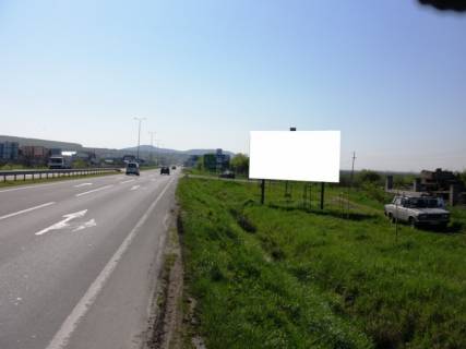 Билборд A в Ужгороде, 3x6  Автодорога "Київ-Чоп", 800 м від кругу (перехрестя на міське кладовище) фото 1