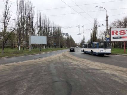 Билборд B в Херсоне, 3x6  Угол ул.Дорофеева и ул.Патона фото 1