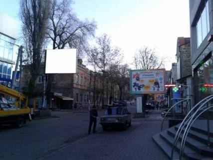 Беклайт B у Херсоні, 4x3  Вул.Бєлінського, 6 Фото 1